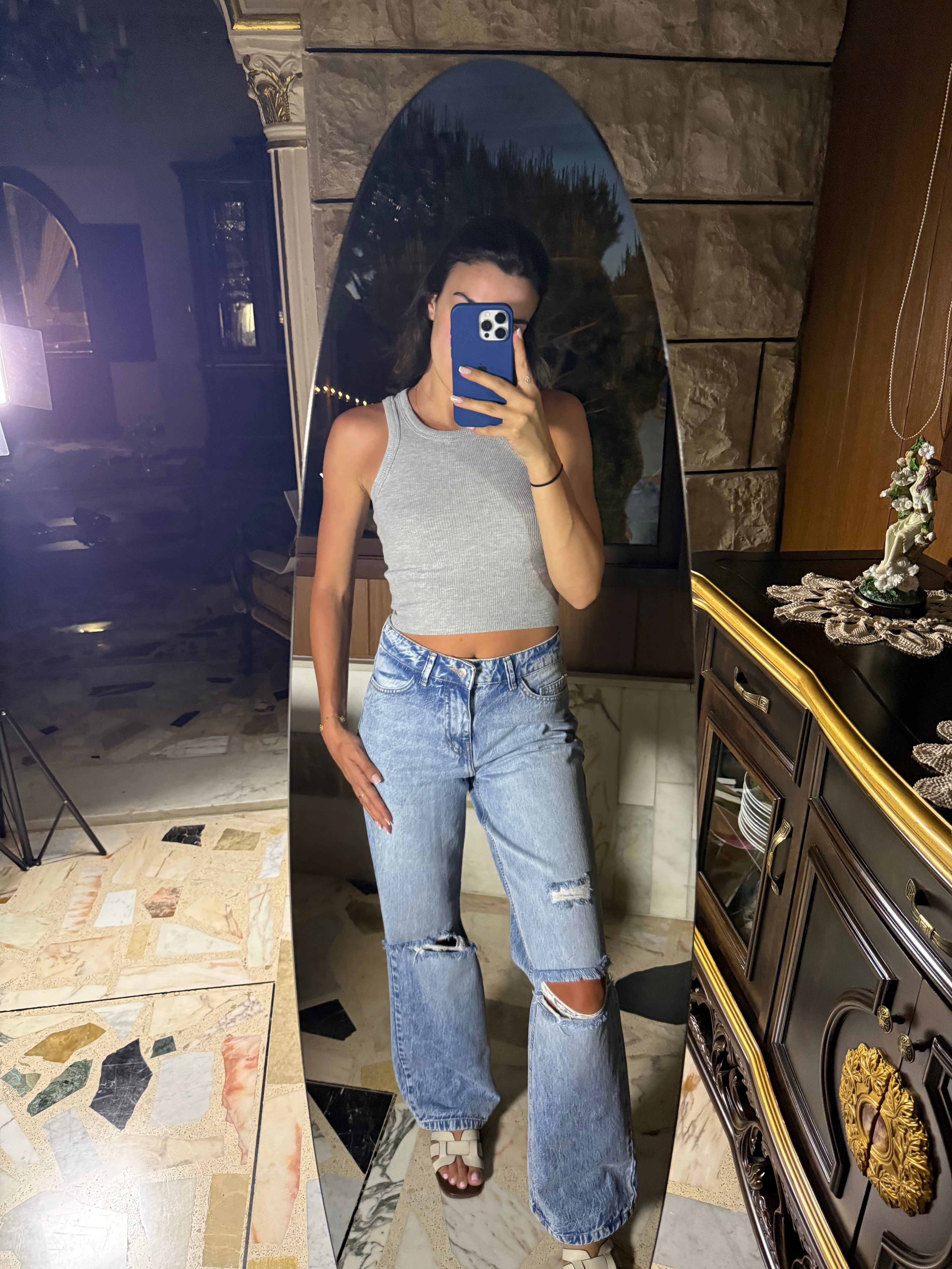 Loose-Cut Ripped Jeans