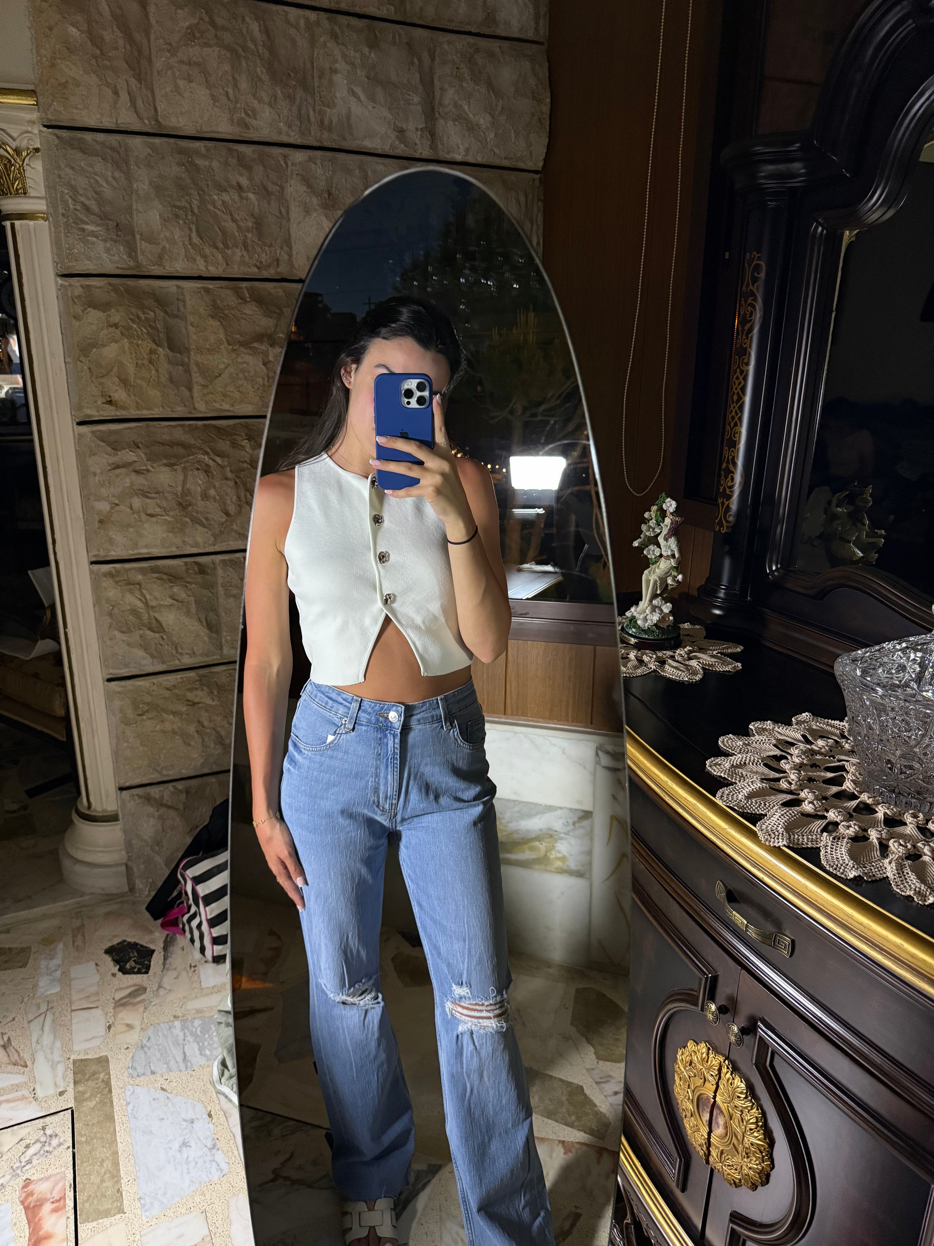 Loose-Cut Ripped Jeans
