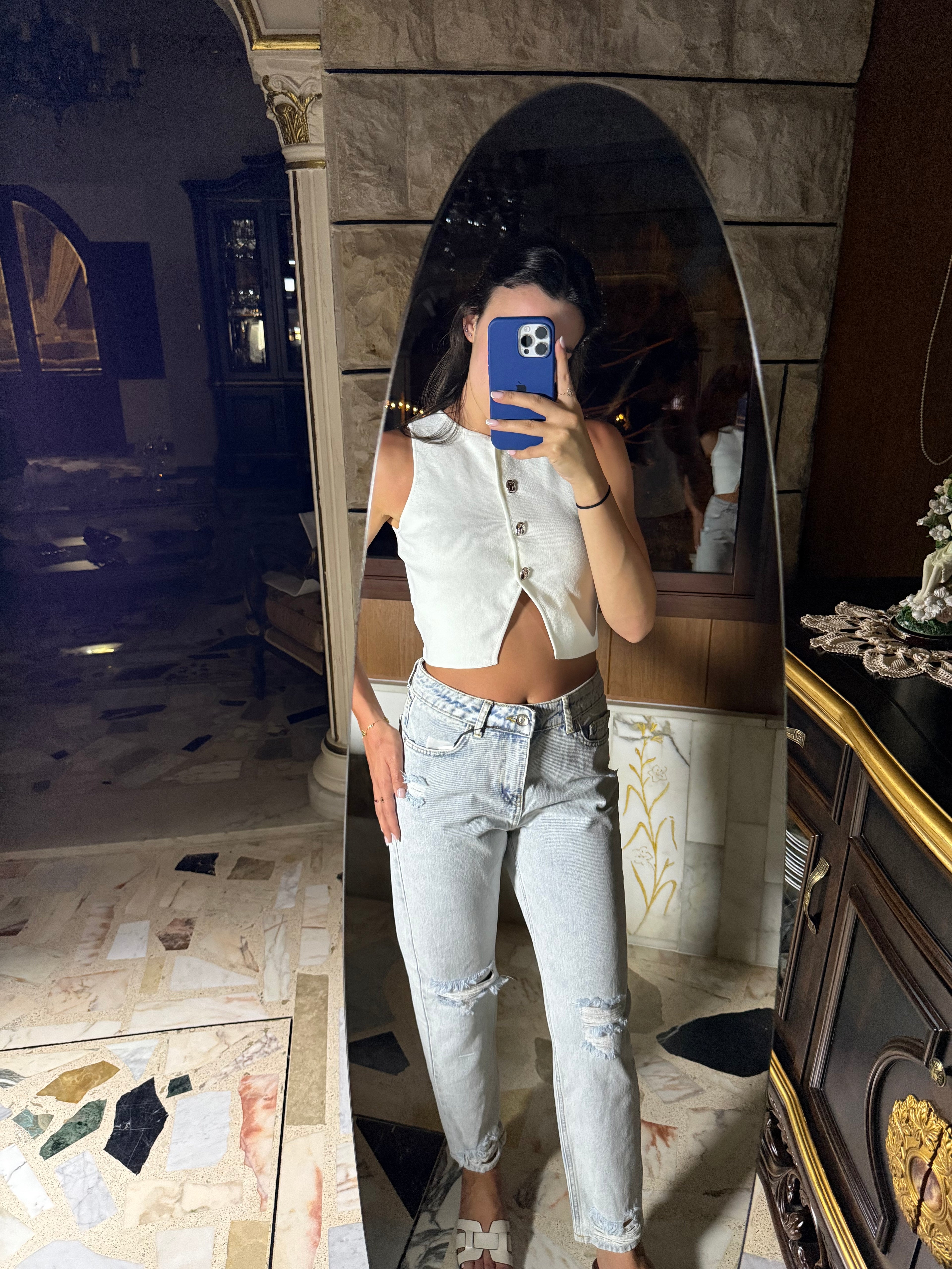Lightwash Ripped Mom Jeans