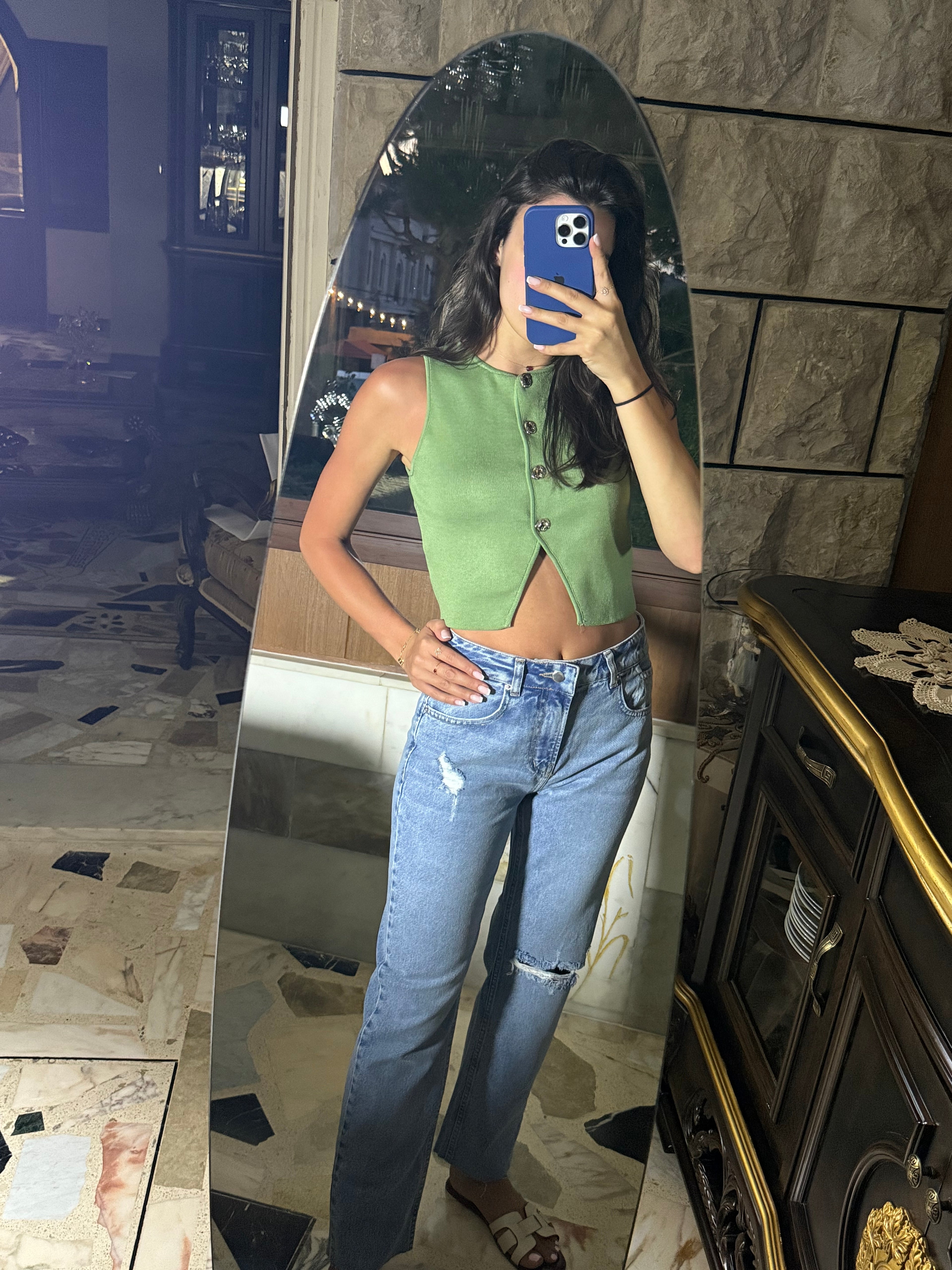 Knee Ripped Jeans